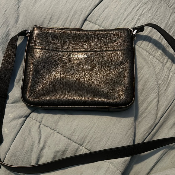 kate spade Handbags - Kate Spade Crossbody Purse